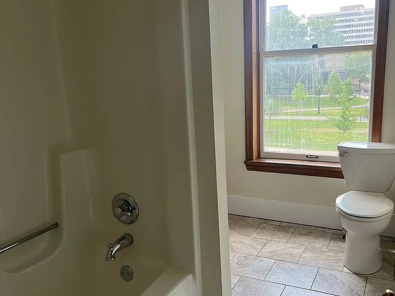 100 East North Ave — Photo 23