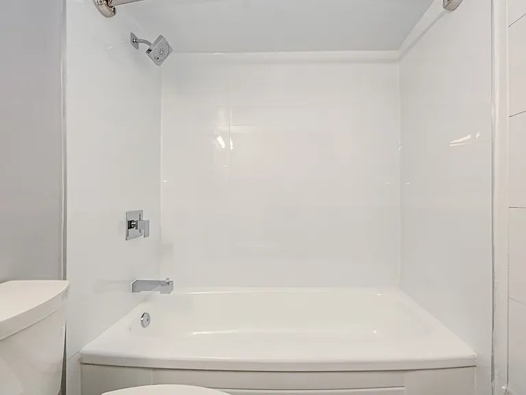 70 Park St E — Photo 17