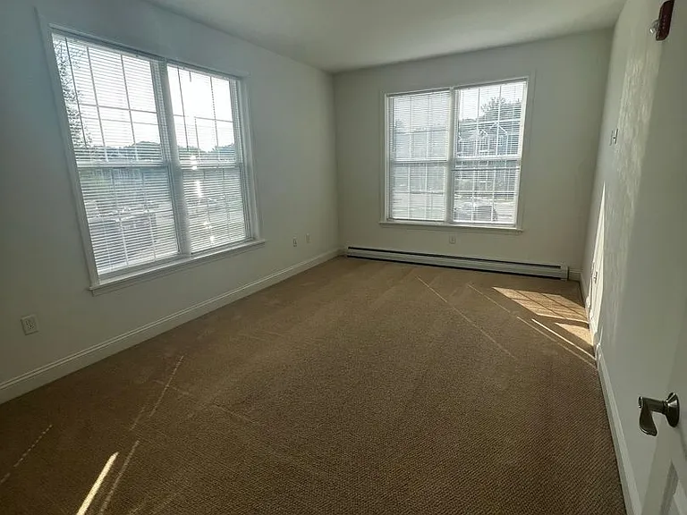 147 Bayberry Cir — Photo 18