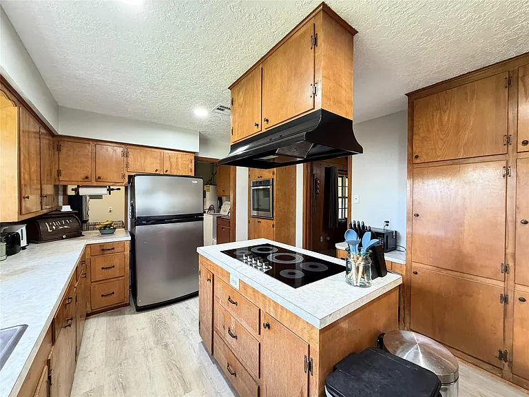 2603 Brom Bones Blvd — Photo 7