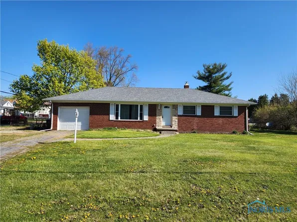 3021 Seaman Rd, Oregon, OH 43616