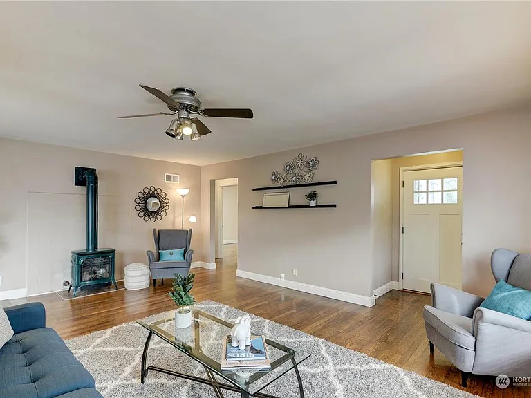 2113 Adams St SE #A — Photo 2