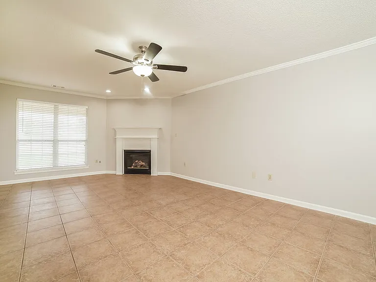 7370 Wendy Way — Photo 4