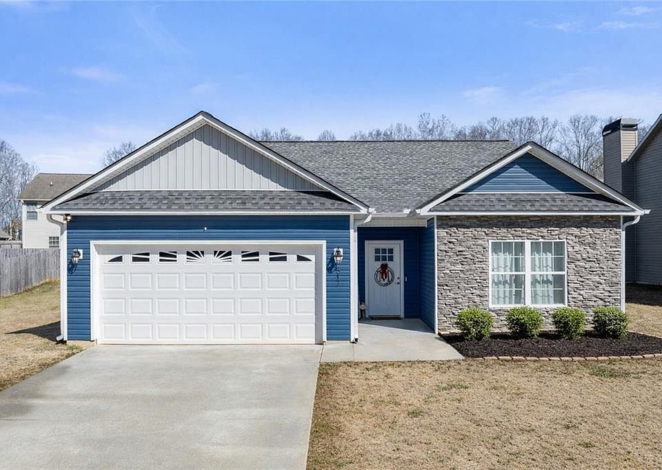 1st image of 517 Highland Pointe Dr