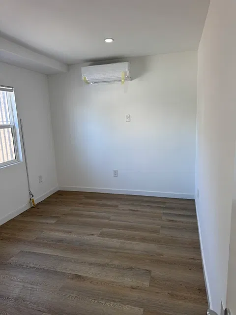 1762 Tamarind Ave — Photo 4