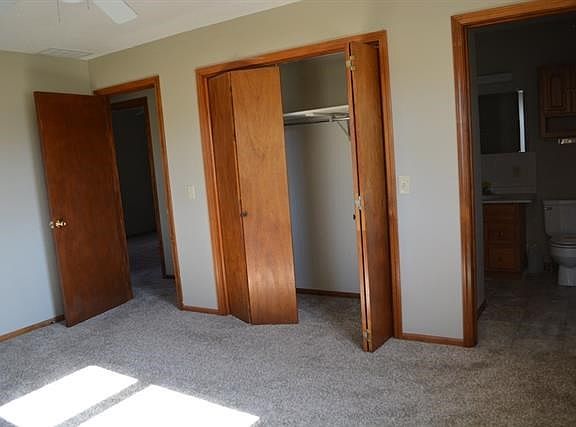 4th image of 12 Alamosa Cir E
