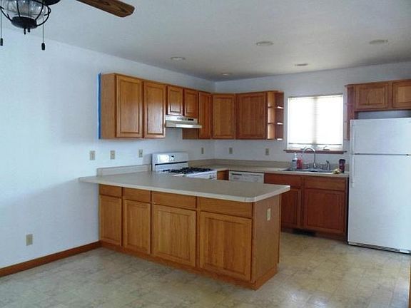 5th image of N1527 Lincoln Ave