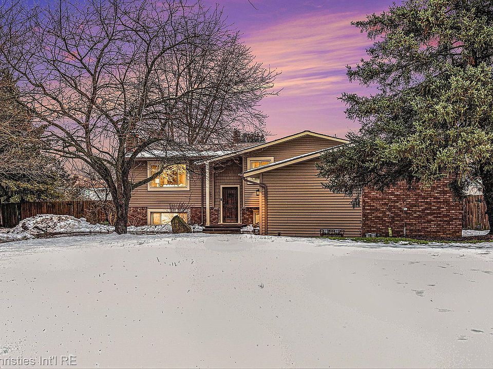1st image of 8135 Englewood Dr