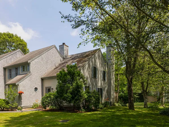 35 Santuit Pond Way #4D, Mashpee, MA 02649