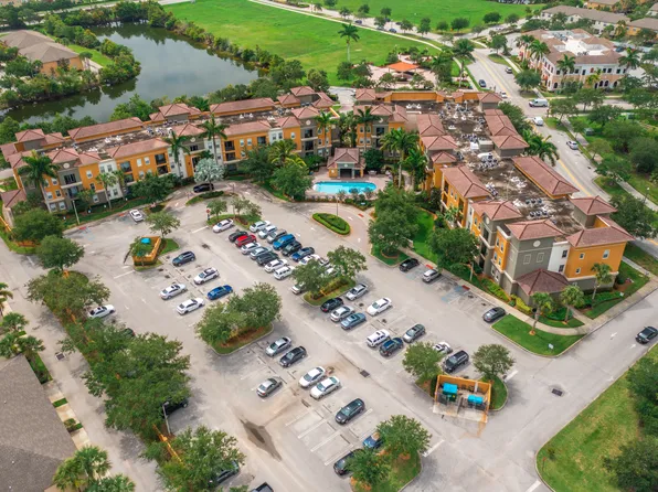 Terraces on the Square