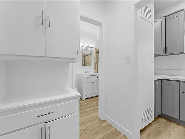 12250 Grevillea Ave #B — Photo 6