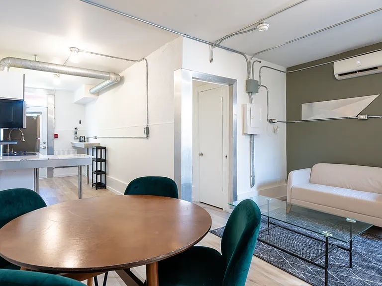 257 York St #253 — Photo 3