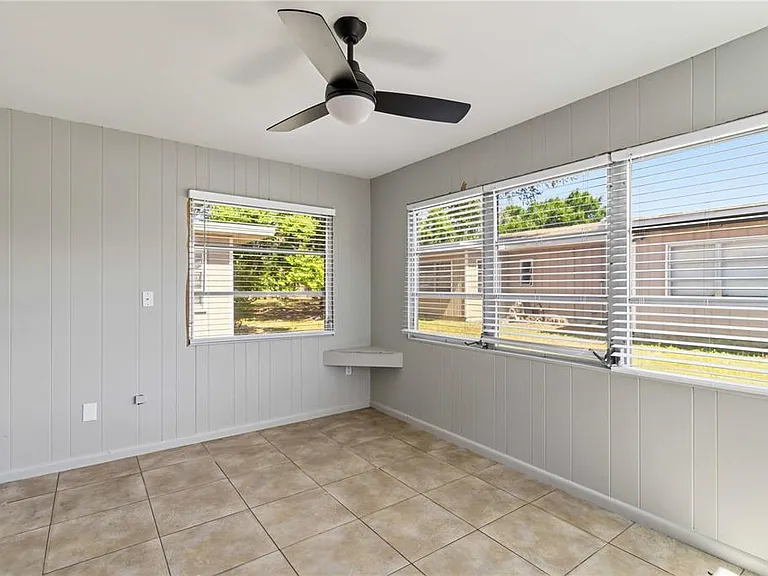 304 Lantana Ave — Photo 9