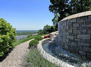 1079 Wings Rd, Saint Albans, MO 63073