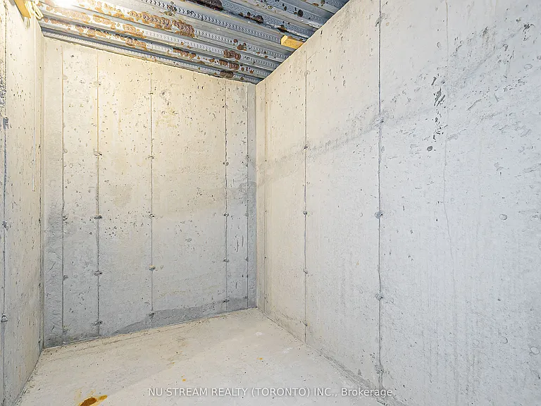 194 Paradelle Dr — Photo 48