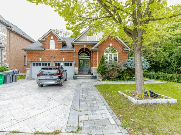 46 Upperlinks Dr #Basement, Brampton, ON L6P 2T9