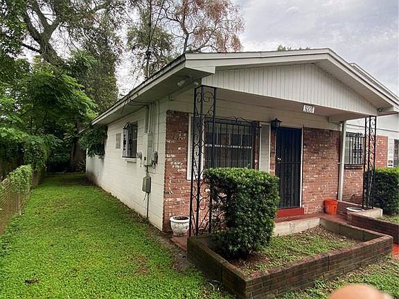 2nd image of 3008 E Shadowlawn Ave