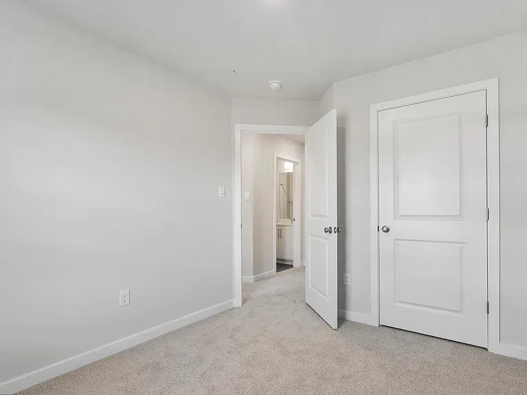 16502 Green Glade Dr — Photo 20