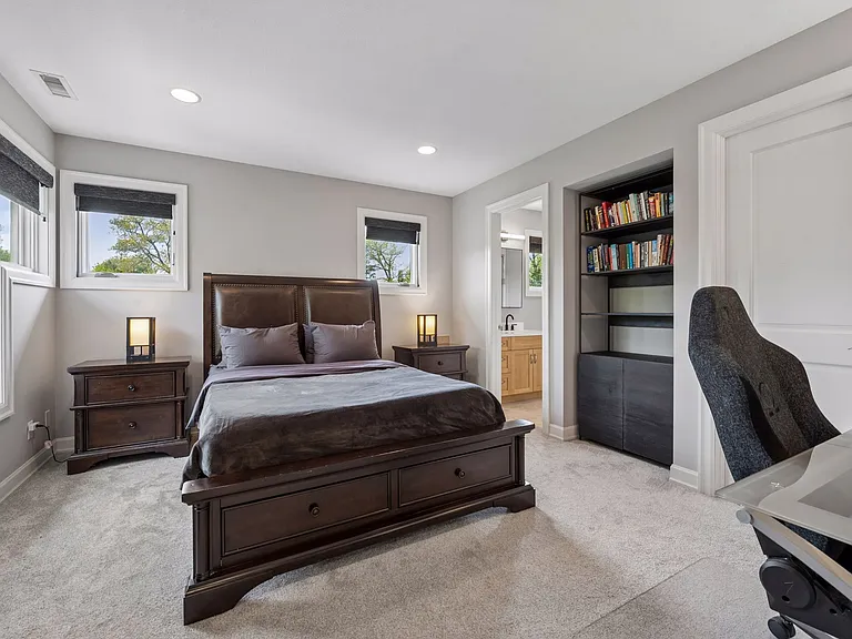 2063 Austrian Pine Ln — Photo 24