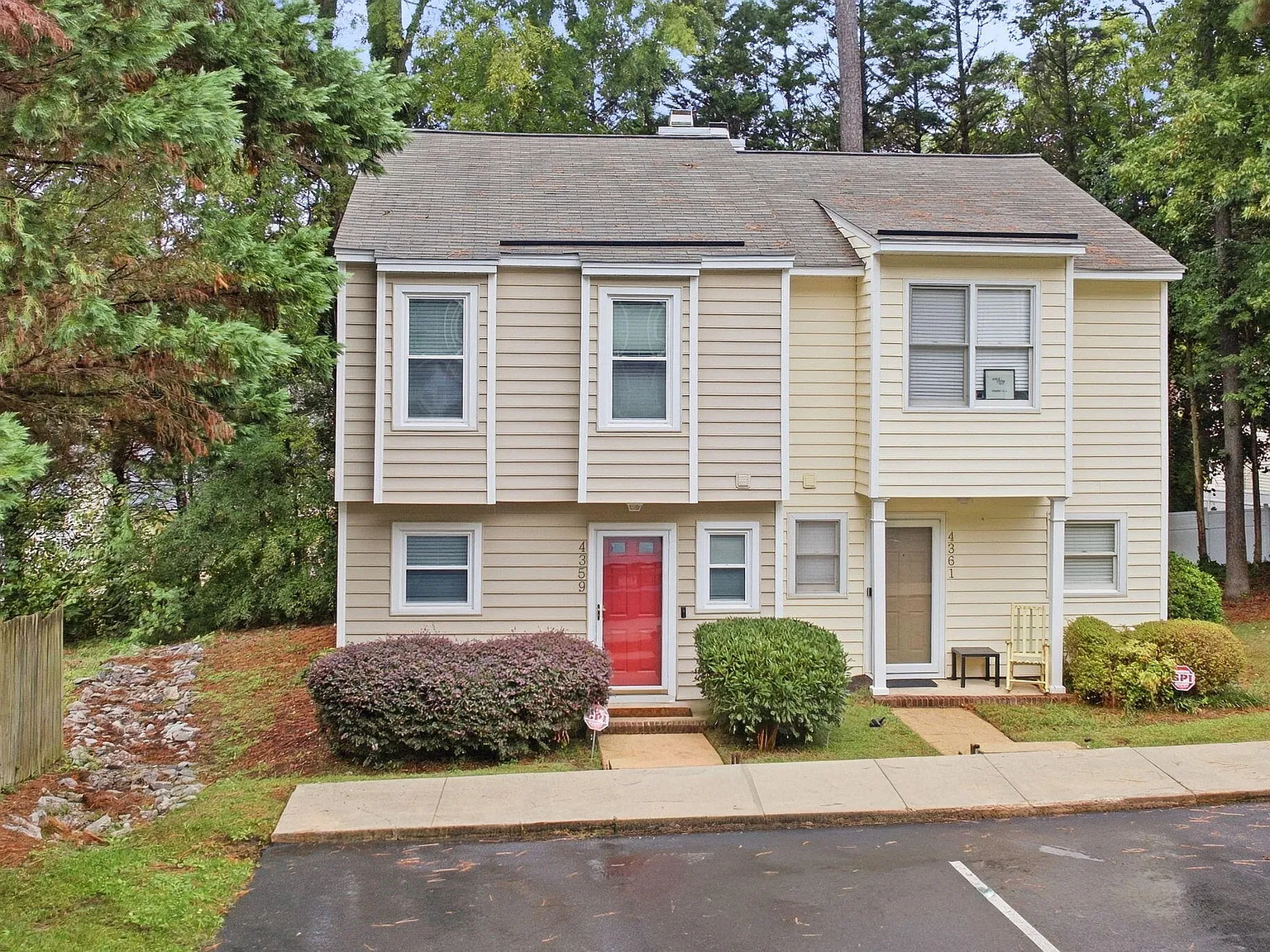 2 bed, 2.5 bath, $1,625 — Photo 1