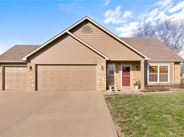 112 Oak Pl, Eudora, KS 66025