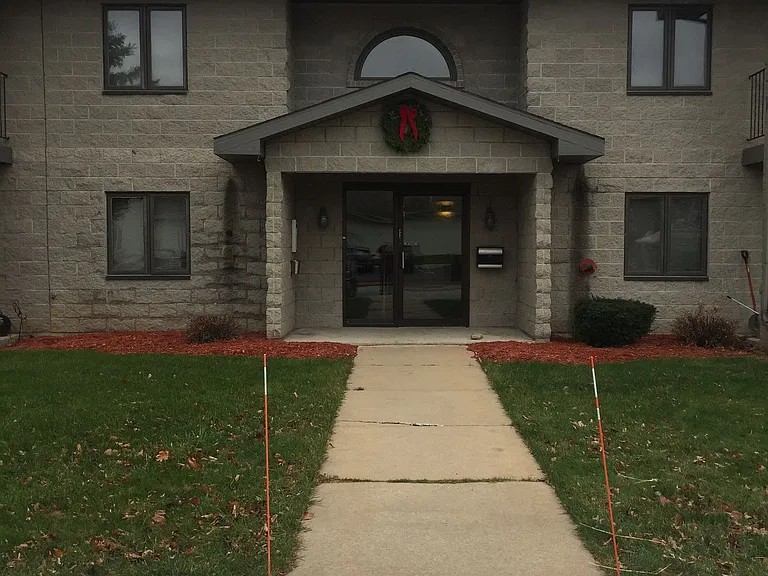 Village Park Apartments-Appleton — Photo 2
