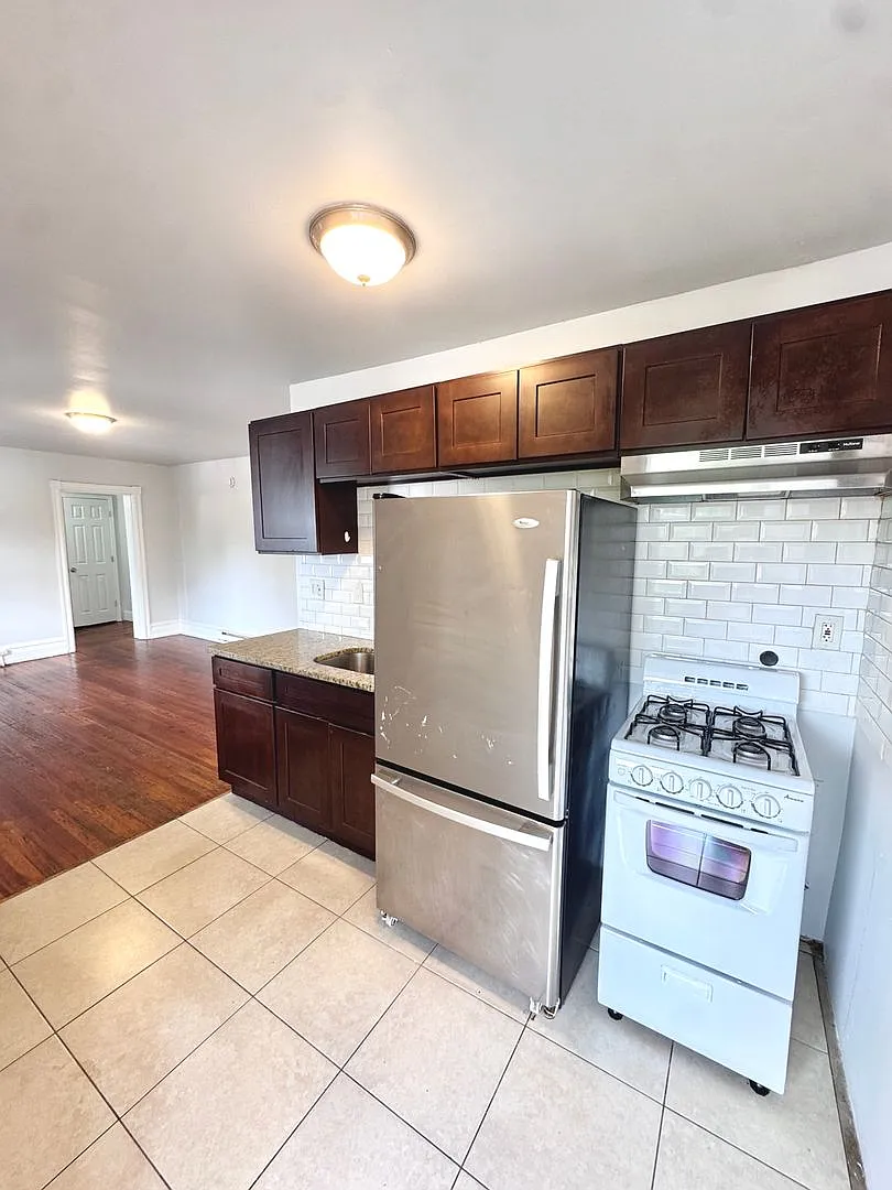 917 Liberty Street — Photo 2