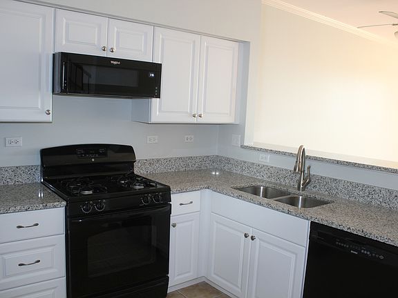 3rd image of 224 Sierra Pass Dr Unit 224