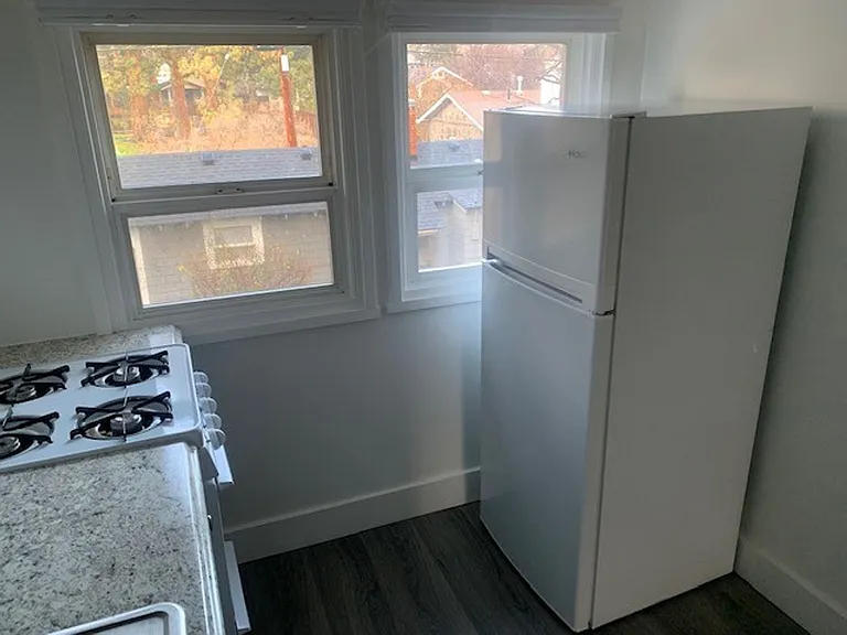 344 NW Delaware Ave #3 — Photo 5