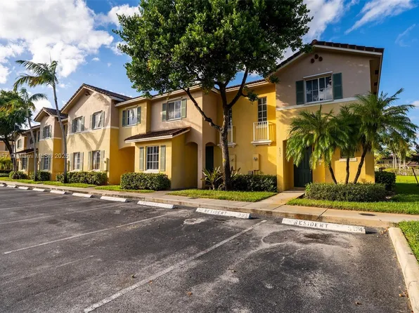 6051 SW 19th Pl, Pompano Beach, FL 33068