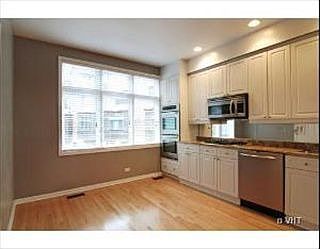 3rd image of 1478 S Prairie Ave Unit M