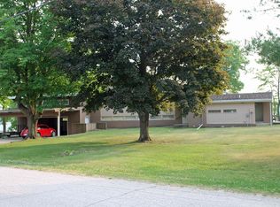 305 Lakeshore Dr, Nashua, IA 50658