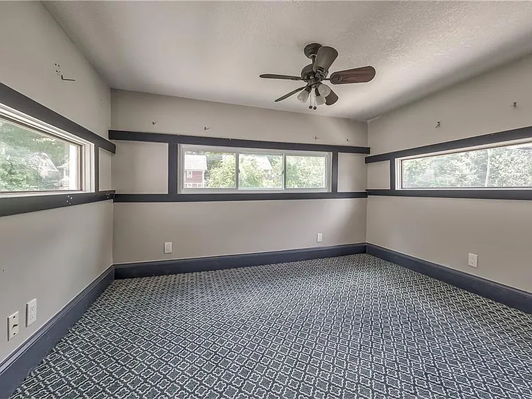 2941 Victor St — Photo 13