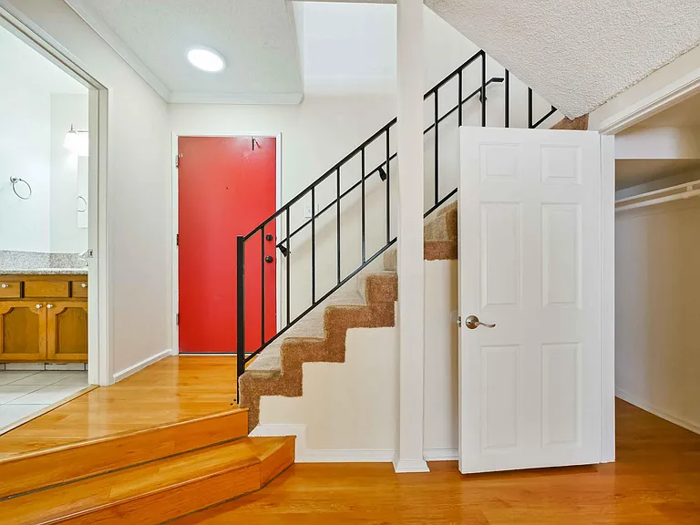 6709 Woodley Ave #109 — Photo 7