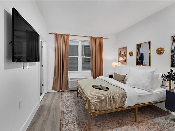 2nd image of 392 Stuyvesant Ave