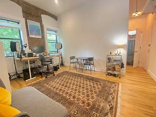 Rented by Nolita Group | media 3