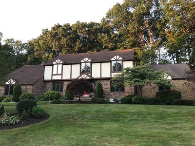 37 Barkledge Ct, Cheshire, CT, 06410