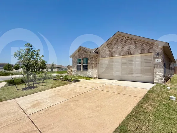 792 Lake Sweetwater Ln, Buda, TX 78610