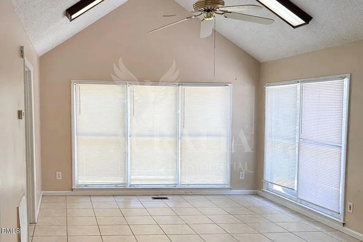 Building Photo - 1408 Imperial Dr