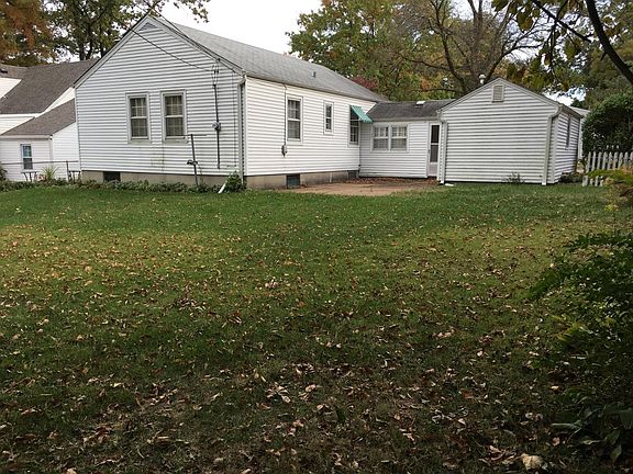 Fenced Rear Yard