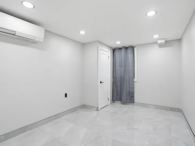 334 E 116th St #GARDEN-LEVEL — Photo 8