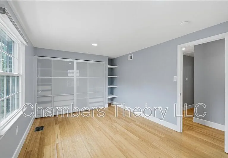 5713 Independence Cir — Photo 13
