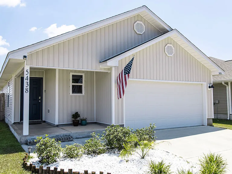5438 Peach Dr — Photo 3