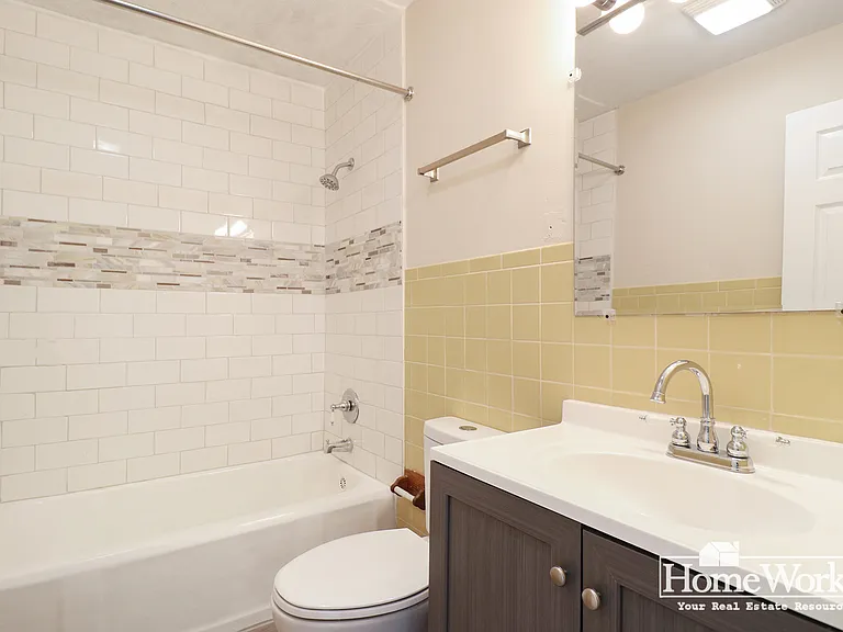 2823 Calhoun St — Photo 10