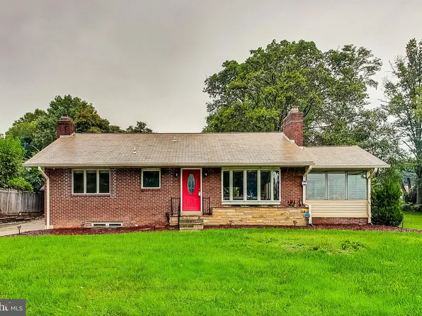 2932 Fairhill Rd, Fairfax, VA 22031