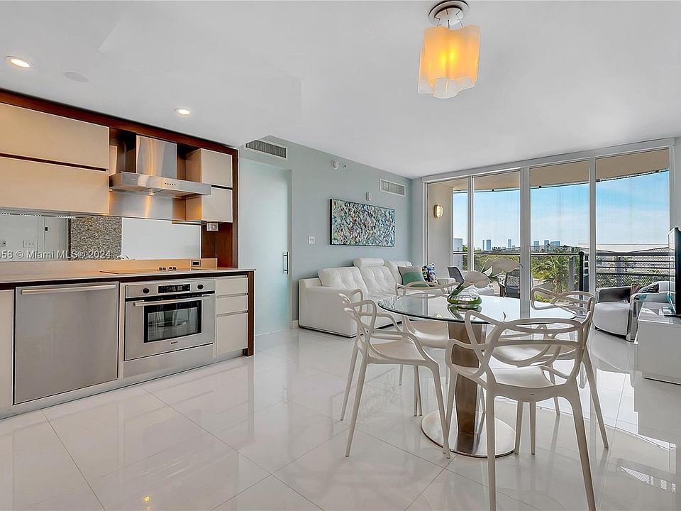 1st image of 2155 Washington Ct APT 502
