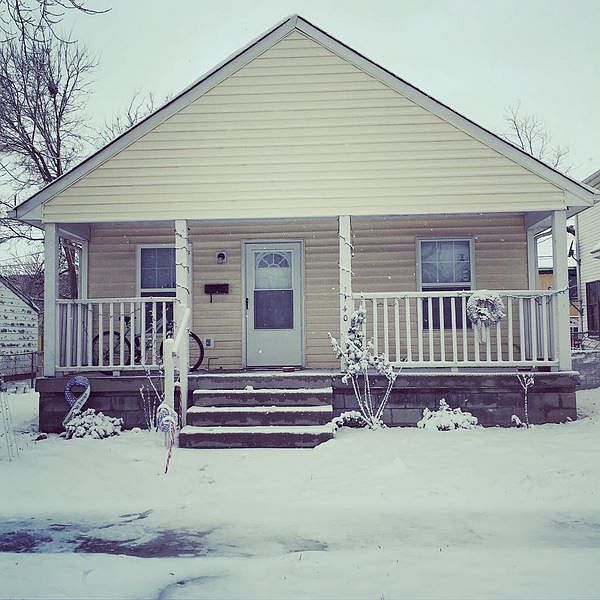 1st image of 1140 S Senate Ave