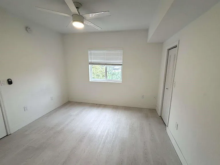 7516 NE 1st Ave #302 — Photo 8