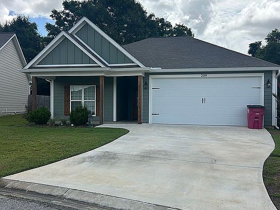 2nd image of 209 Turtle Cove Ln