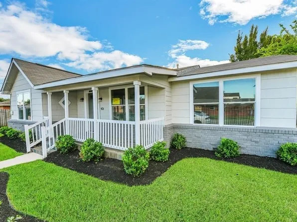 2121 N Durham Dr, Houston, TX 77008